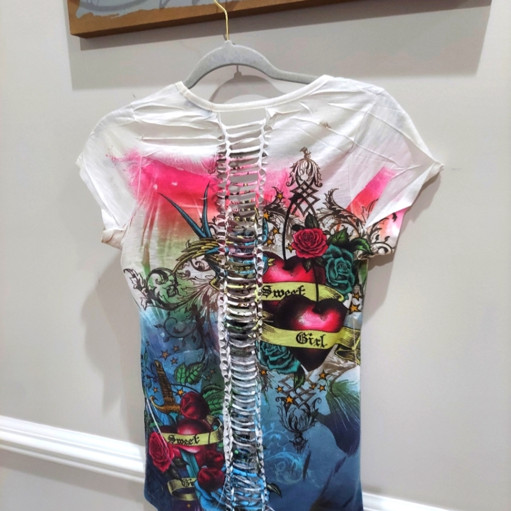 Girl Rocker Inspired Graphic Tee - Picture 4 of 5